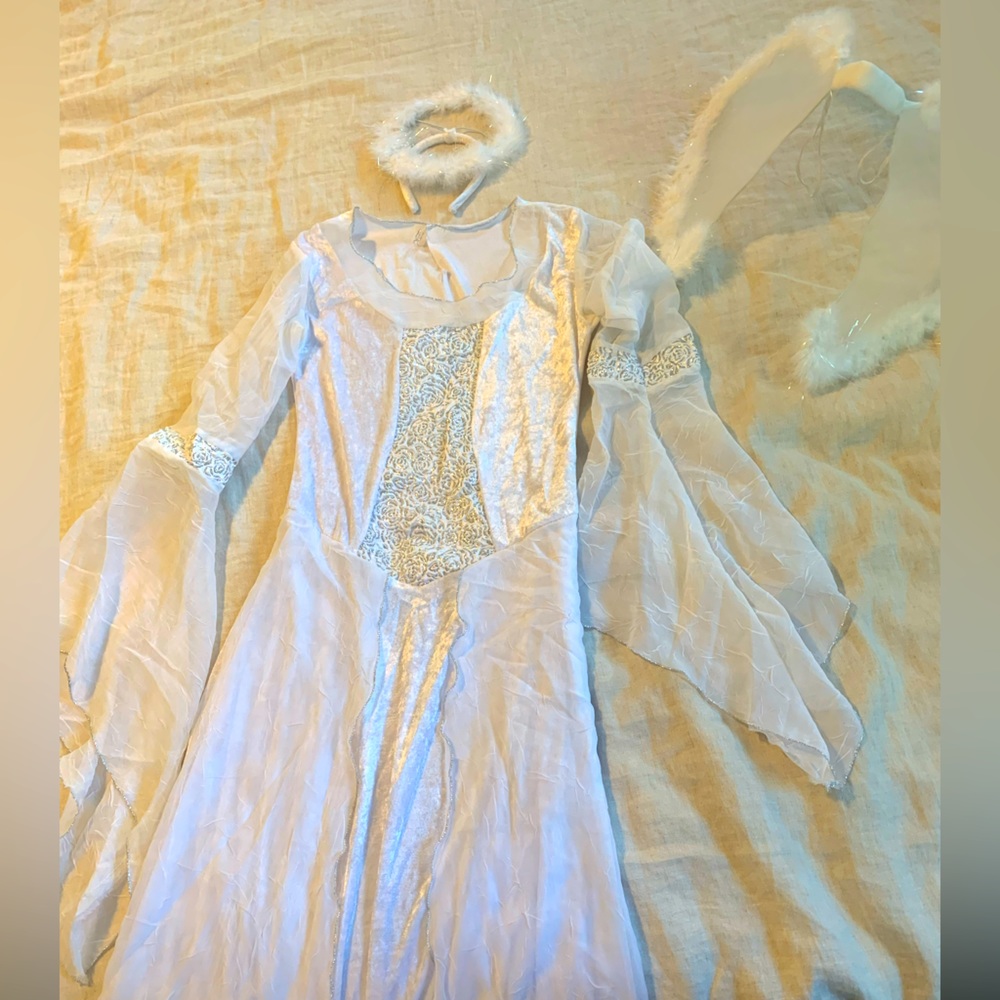 Adult Women’s Angel Costume with Wings and Halo XS-S